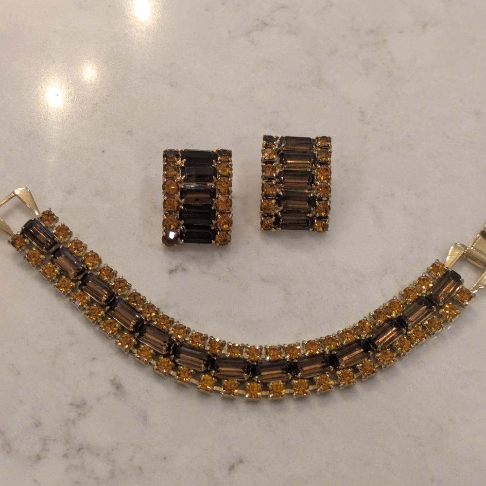 Vintage Gold and Brown Gemstone Bracelet And Clip On Earring Set Of 2